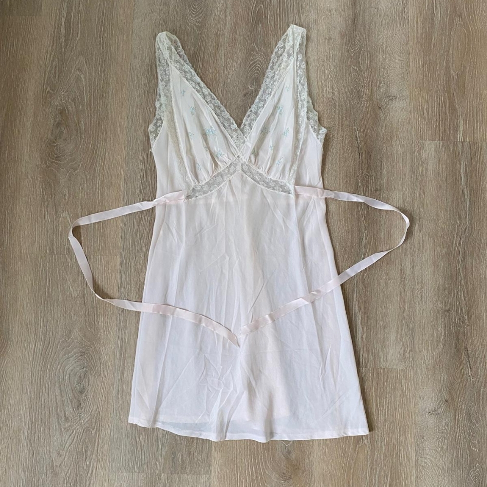 Vintage Cream Lace Chemise Slip With Embroidered Details On Bust